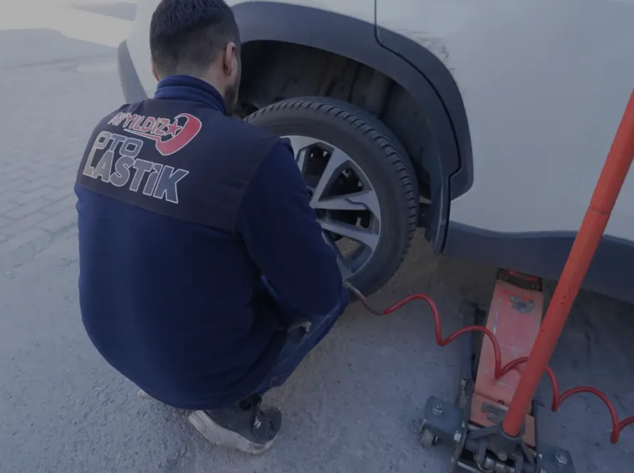 Ayyıldız Oto Lastik 7_24 Oto Lastik Yol Yardım Hizmeti