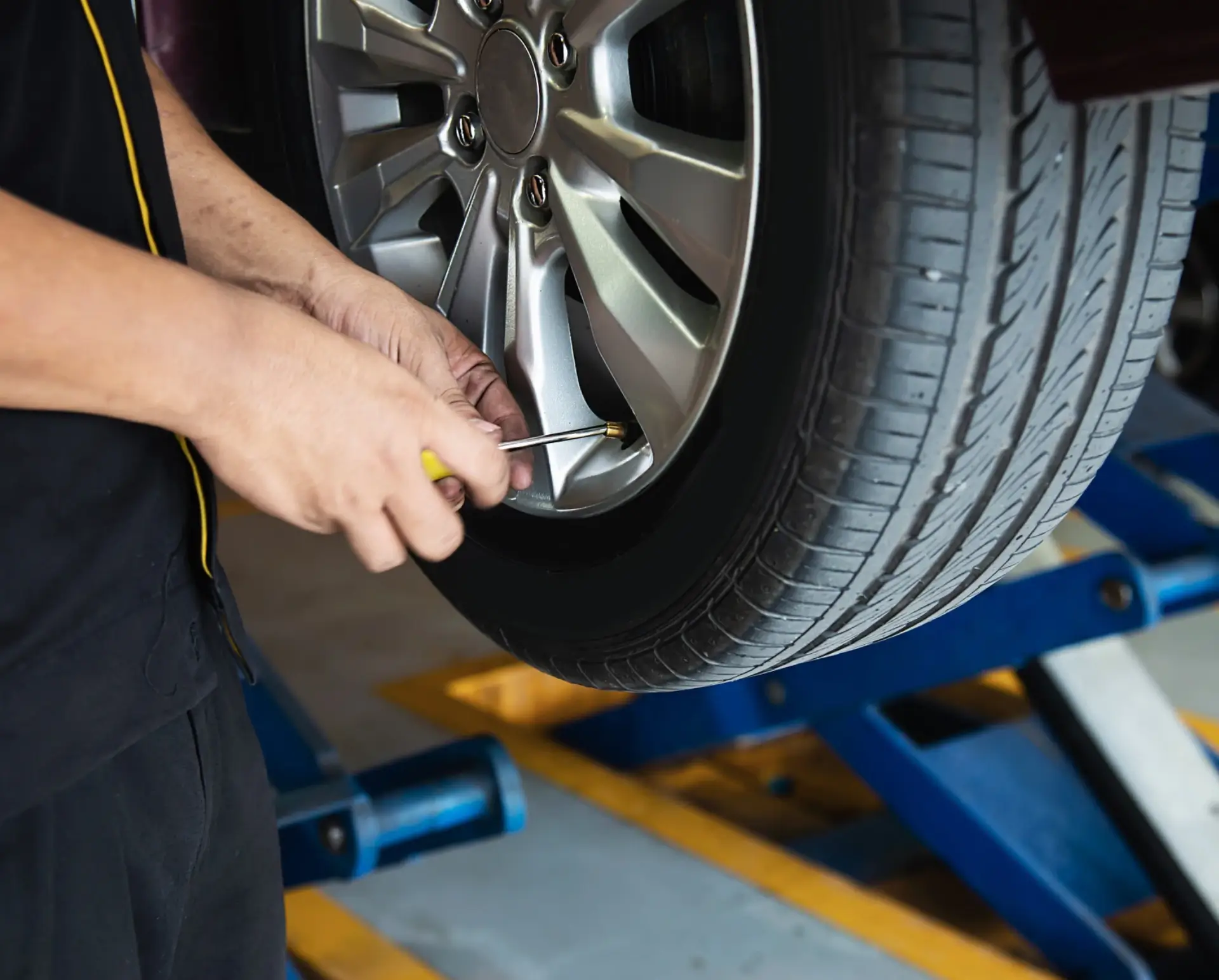 Mobil Lastik Değişim ve Onarım Hizmeti 1 Mobil Lastik Değişim ve Onarım Hizmeti